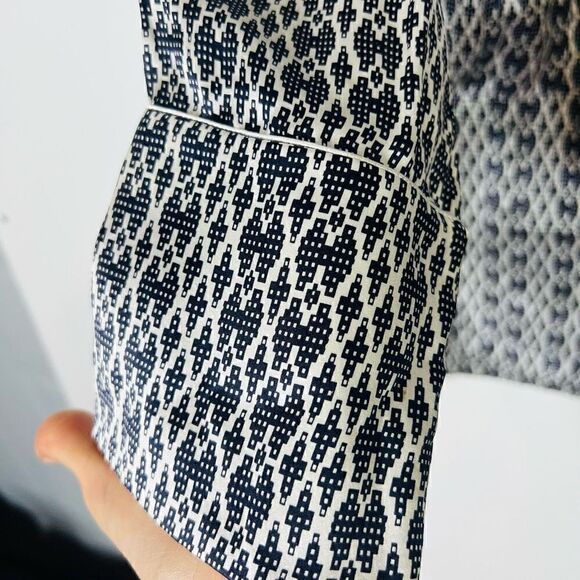 Derek Lam 10 Crosby Black White Silk Button Long-sleeve Top Pockets NWT - Picture 2 of 13